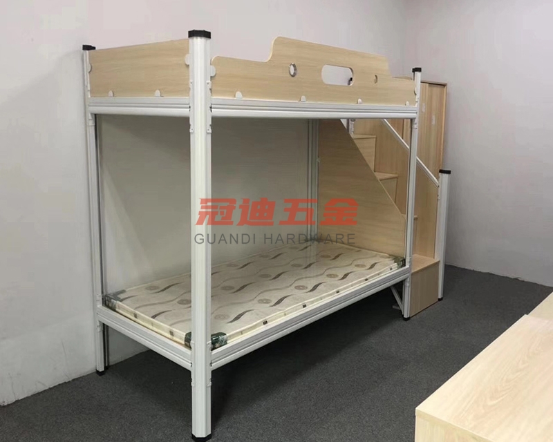 不同材質(zhì)的宿舍鐵床在保養(yǎng)方法上有何區(qū)別呢？